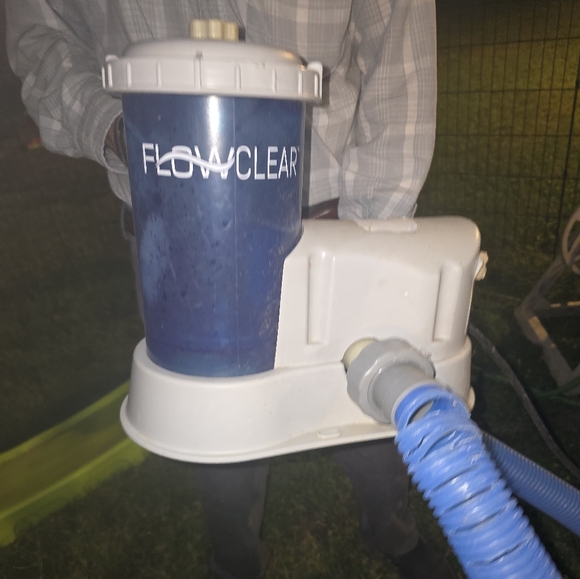 Flowclear pool pump - Picture 1 of 1